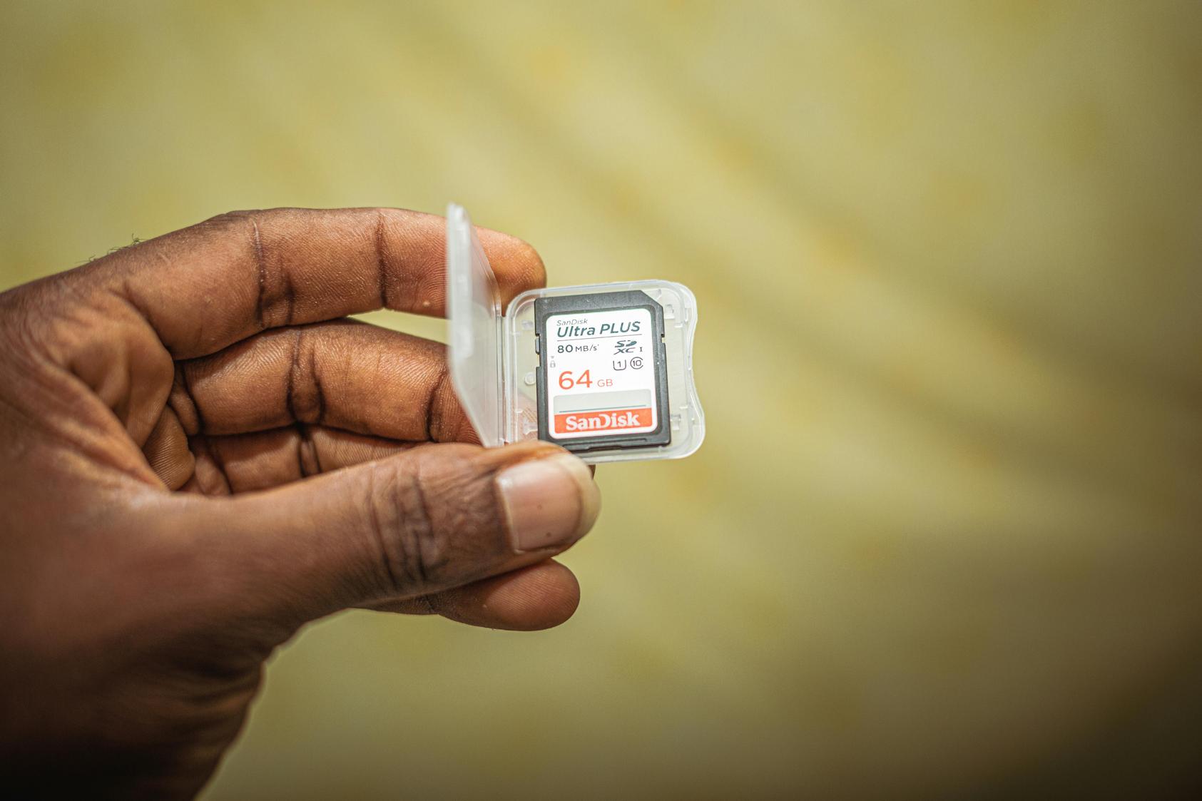 Carte SIM vs Carte SD : Principales différences et utilisations